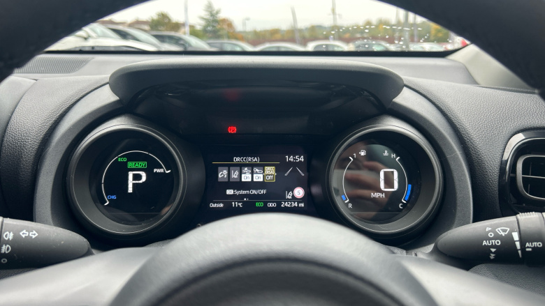 Toyota Yaris 1.5 Hybrid Design 5dr CVT Hybrid Hatchback